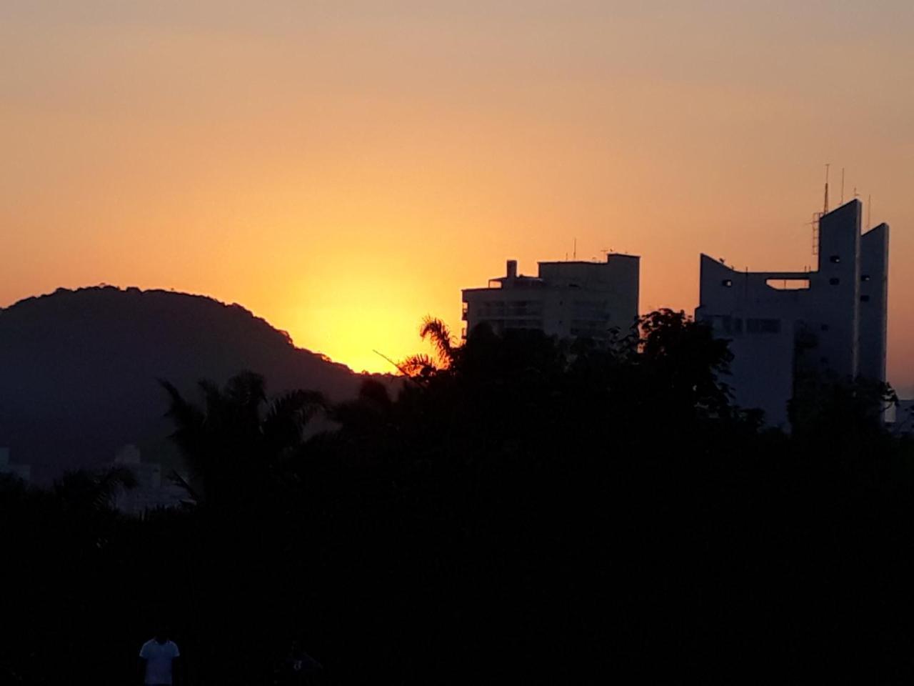Relaxe nas melhores praias do Guarujá. Exterior foto
